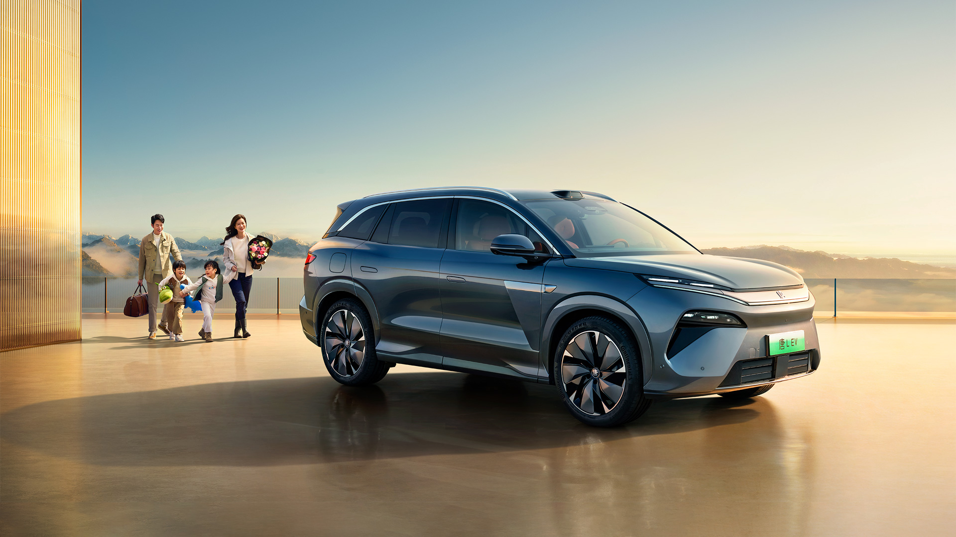 Електромобіль BYD Tang L